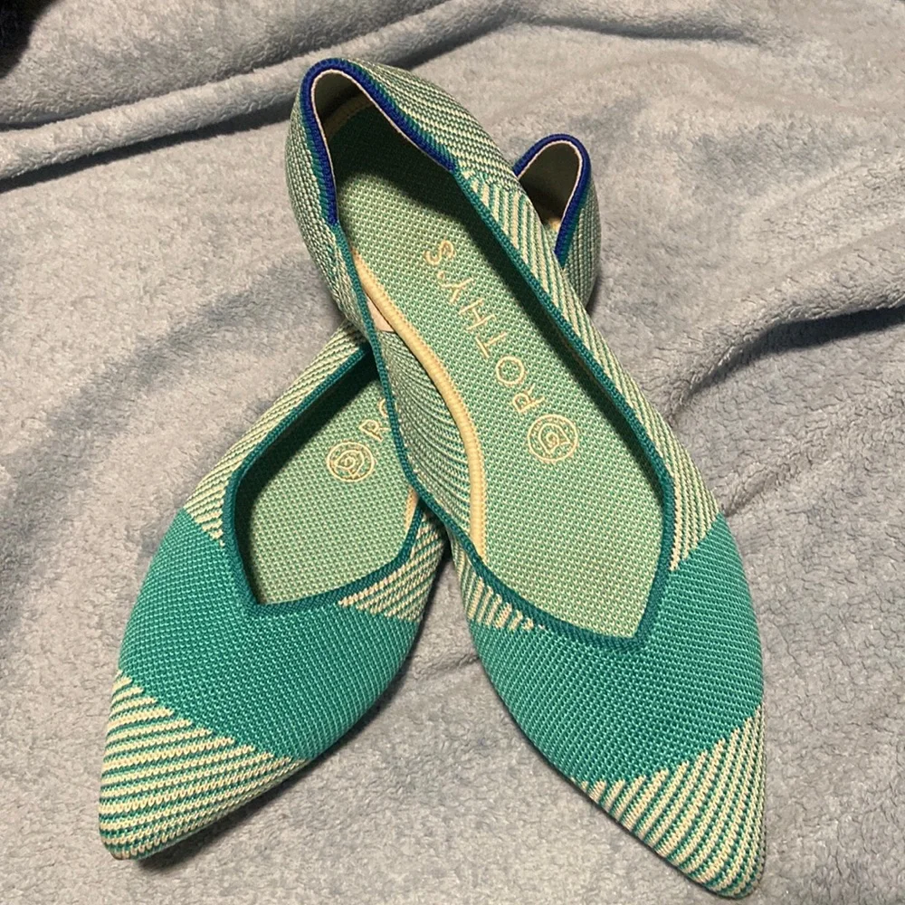 Rothy’s size 8w green and cream used but as you can see in like new condition - Picture 1 of 17